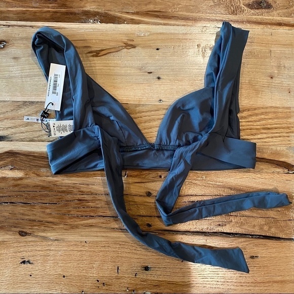 Vitamin A Magnolia V Neck Green Bikini Top 6 Small - Picture 6 of 6